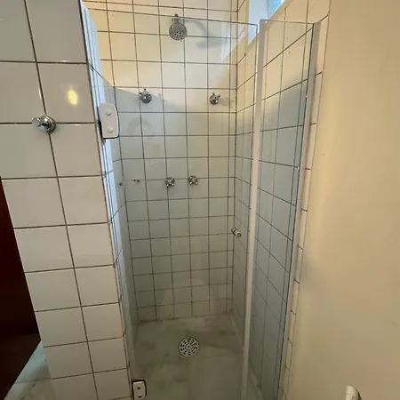 Suites Delphin Pe Na Areia Guarujá Quarto foto