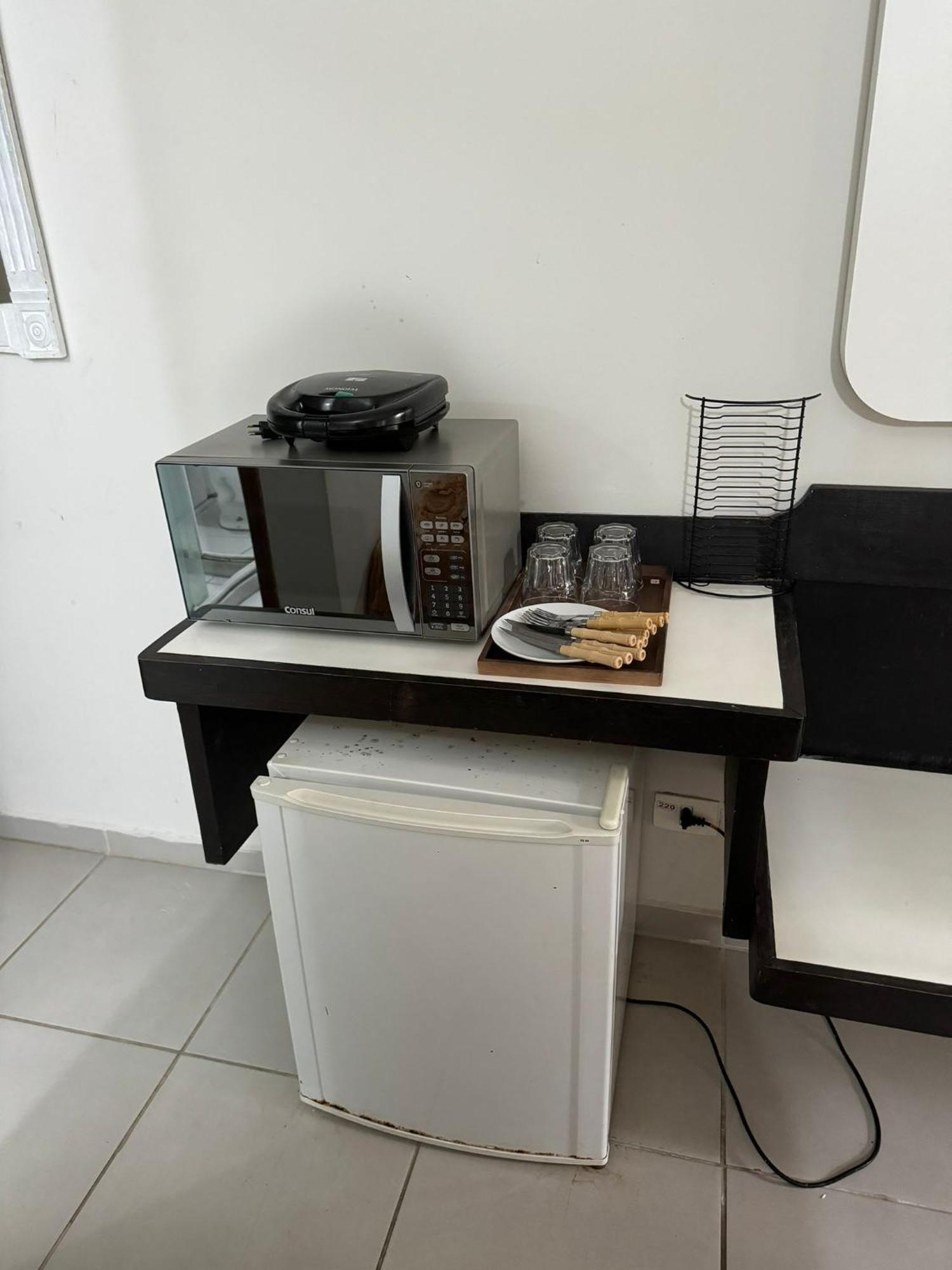 Delphin Pe Na Areia * Guaruja