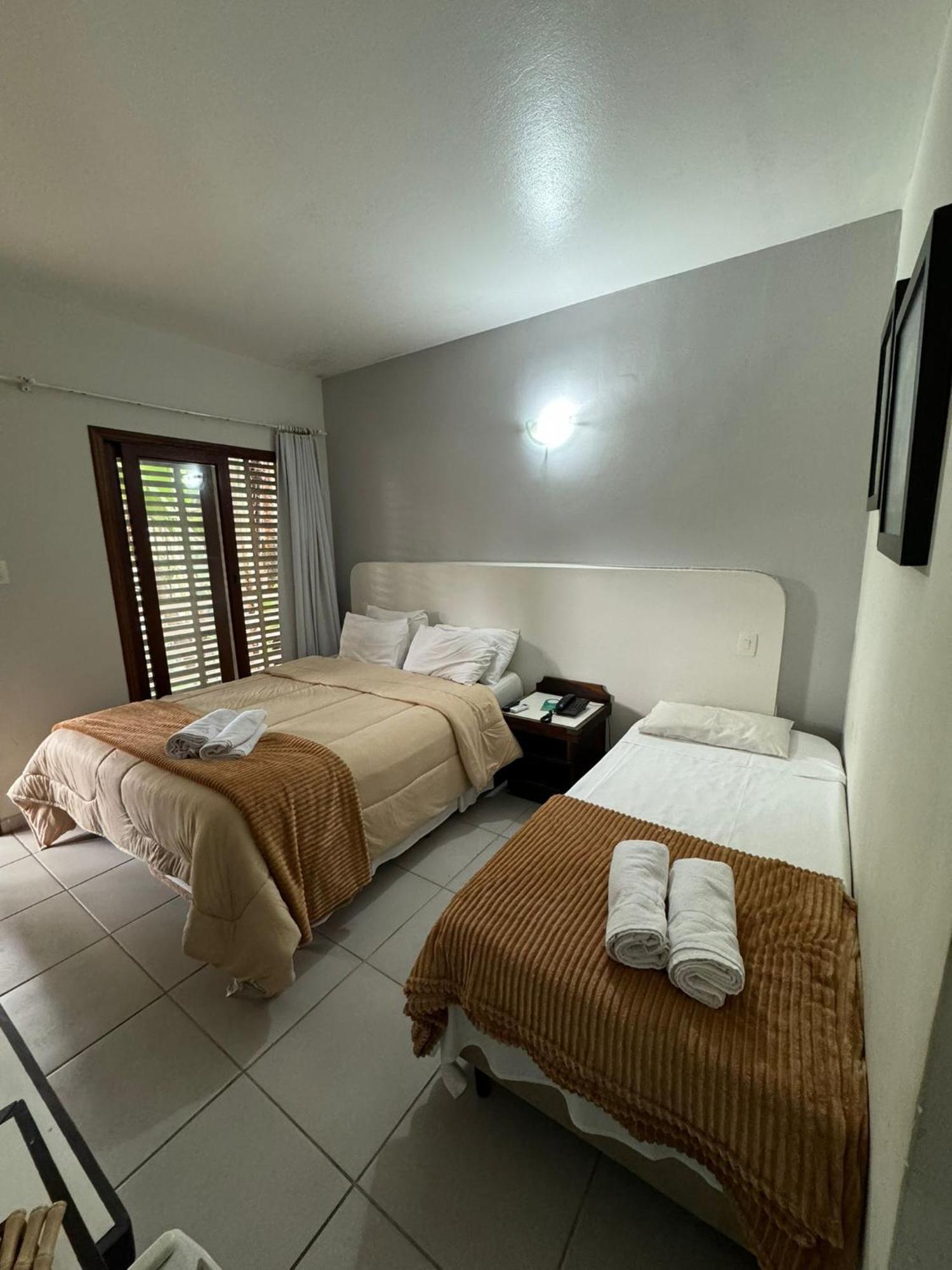 Delphin Pe Na Areia * Guaruja